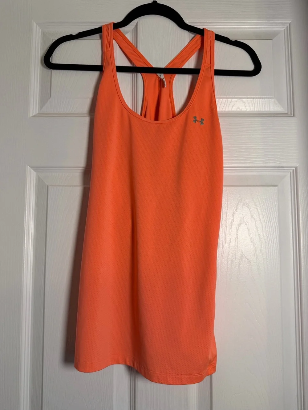 Nike Under Armour Women’s Medium Athletic Tank Top Bundle